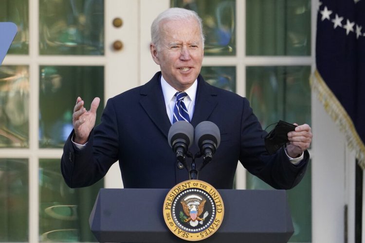Mon. 9:41 a.m.: Official: More than 90% of fed workers got shots by deadline